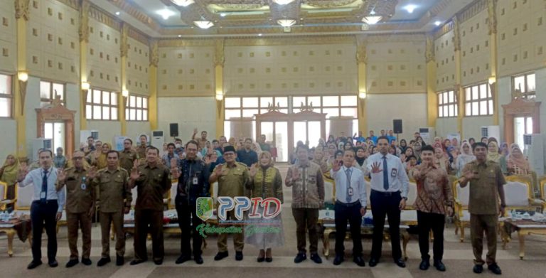 Buka Gelaran Edukasi UMKM, Mewakili Bupati Sambas, Wakil Bupati Sambas Heroaldi Harap Tingkatkan Literasi Finansial Untuk Pengrajin Lokal